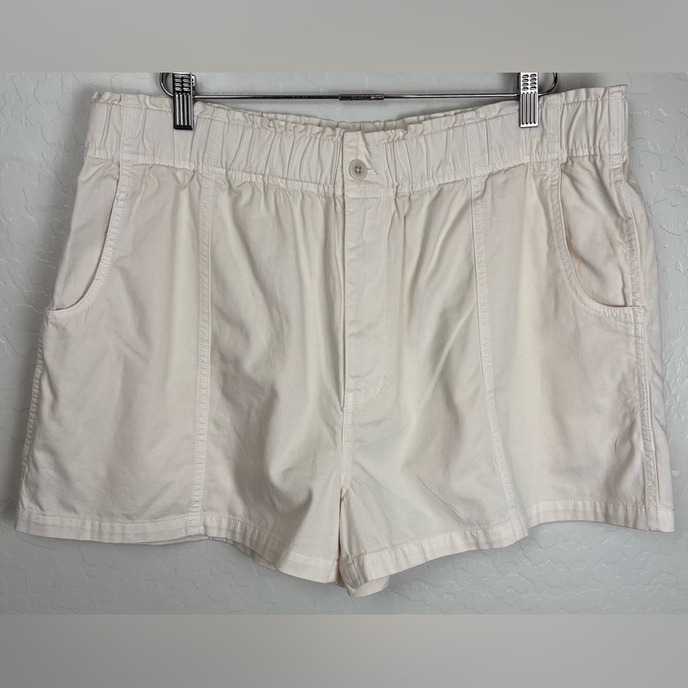 Madewell Camp Shorts Antique Cream High Rise‎ Elastic Waist Size 33 0935